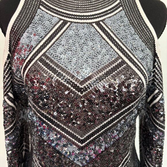 Seqins, shoulder cut out dress. - Picture 2 of 5